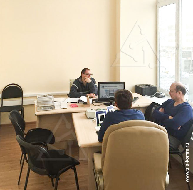 Сотрудники компании «ТРИА Комплекс» во время обучения на семинаре в офисе «Амалва»