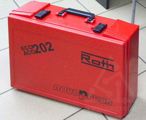 Для транспортировки пресс-инструментов Roth используется специальный чемодан