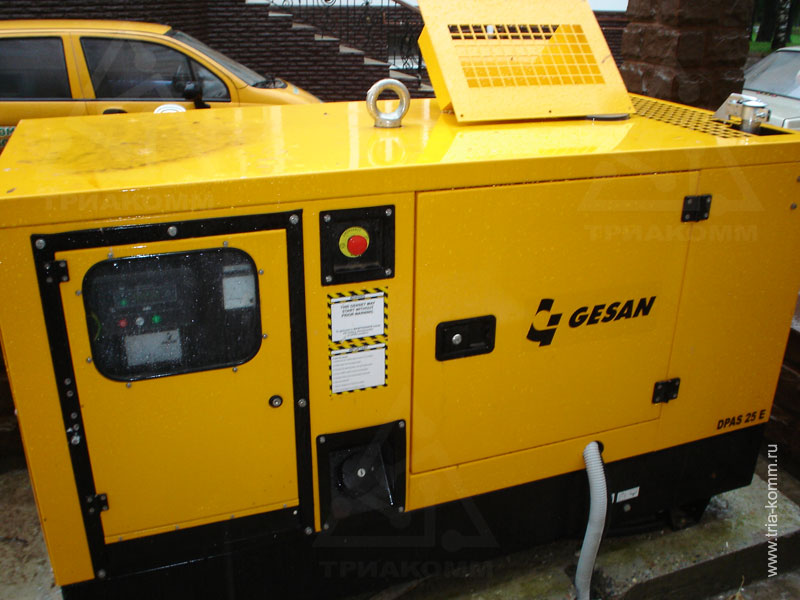 Фото дизельной генераторной установки DPAS 25E фирмы GESAN, рассчитанной на 16 кВт
