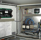 Производится проверка всех электрических подключений в щите АВР