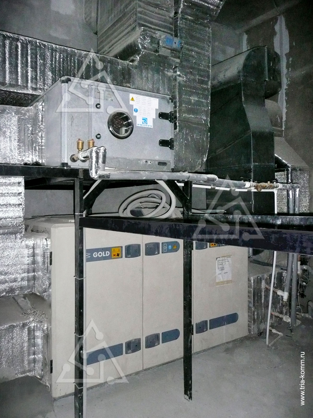 Фото общеобменной системы приточно-вытяжной вентиляции коттеджа с охлаждением