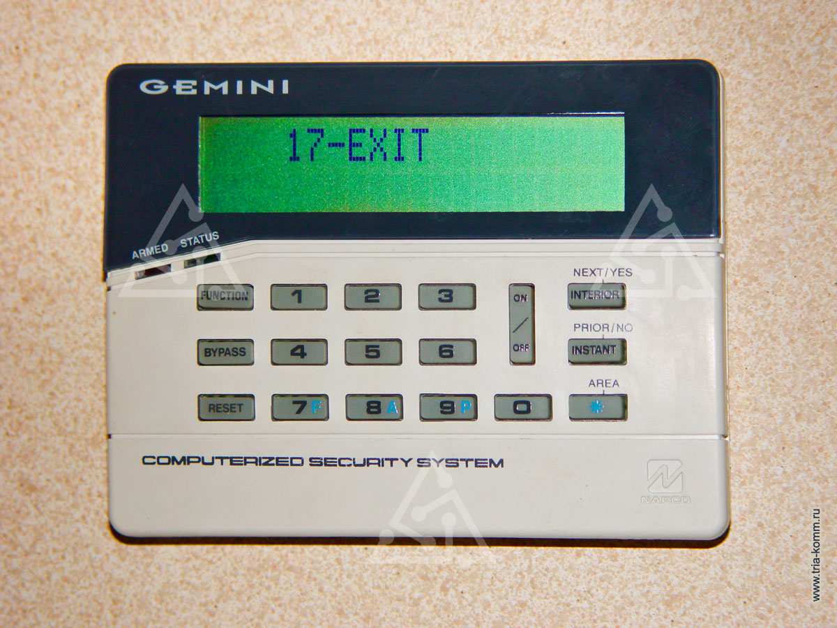 Фото панели управления охранно-пожарной сигнализацией Gemini