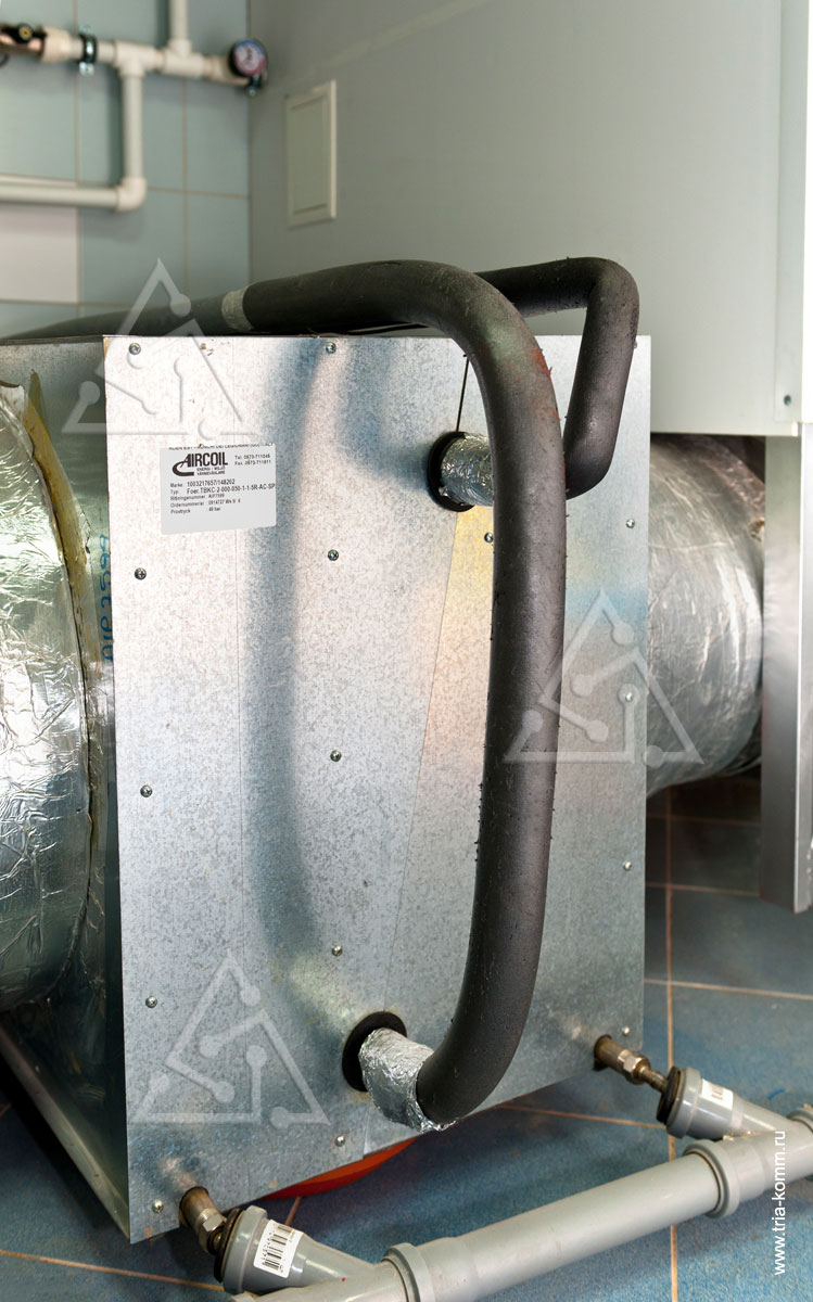 Фото охладителя Aircoil для охлаждения приточного воздуха в системе вентиляции таунхауса