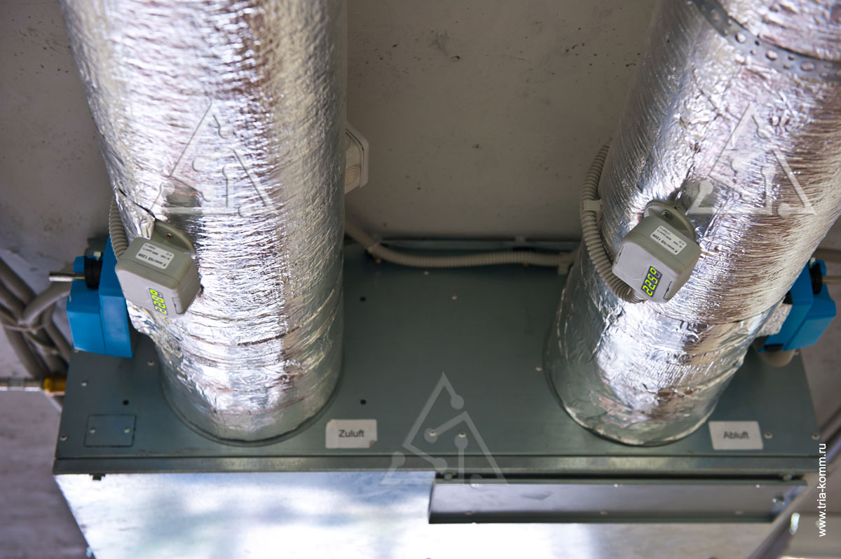 Фото управляющих клапанов расхода воздуха и датчиков температуры на воздуховодах